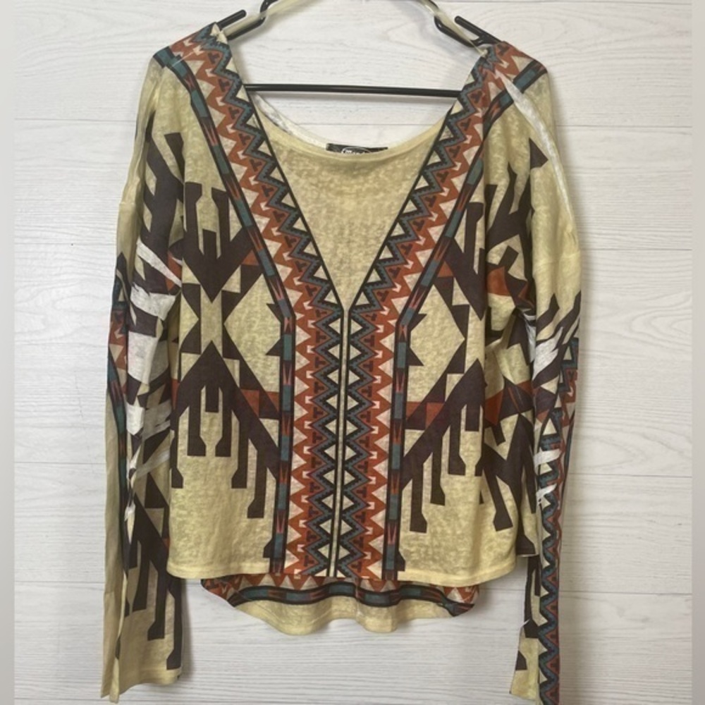 NEW Mandee Y2K Southwestern Lightweight Long Sleeve High Low Top Size Large